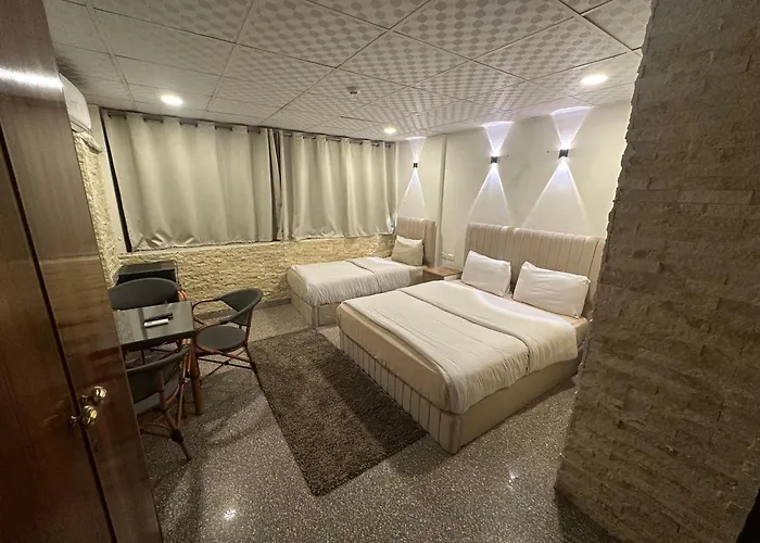 Egy Days Hotel